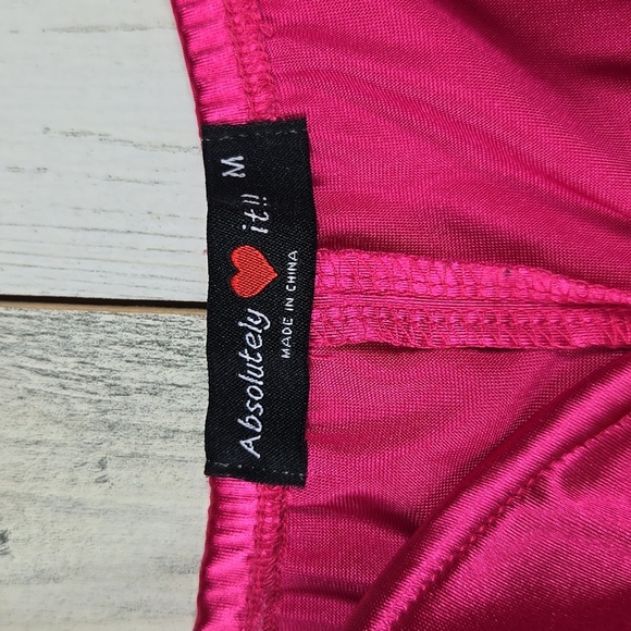 Absolutely love it hot pink spaghetti strap mini dress women's size medium - Picture 3 of 9